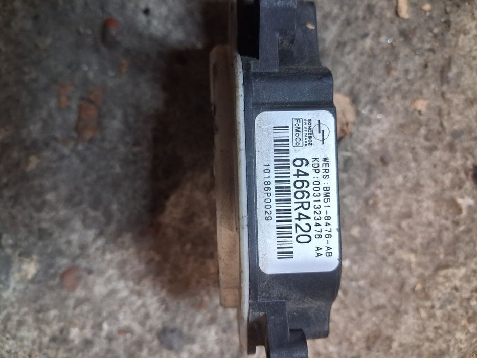 Silniczek żaluzji intercoolera Ford mondeo mk4 2.0 tdci lift