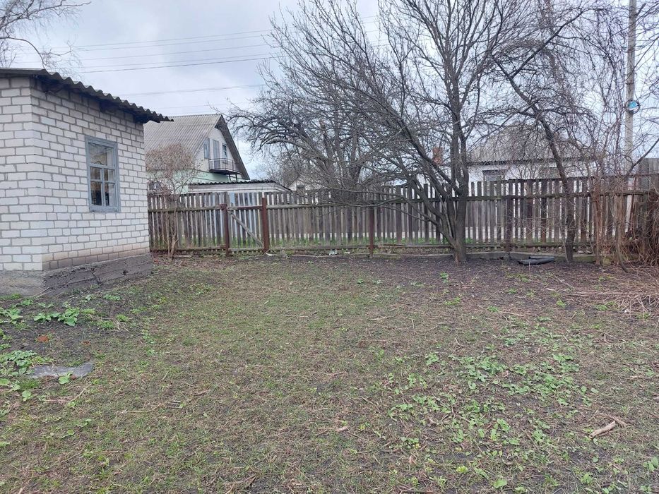 Продам 1/2 будинку в Крюкові