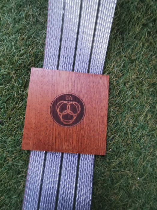 Przewody głośnikowe "Nordost Valhalla" bi wire.