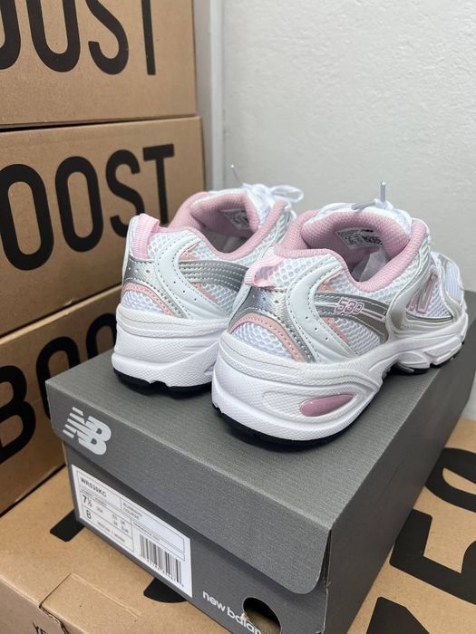 New Balance 530 White Silver Pink трендові жіночі кросівки ню беланс 530 сітка нб