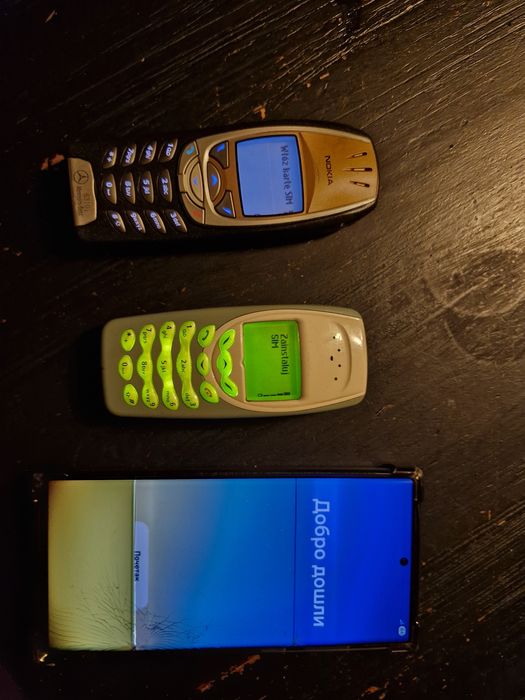 Samsung s 22ultra nokia 6310i 3410
