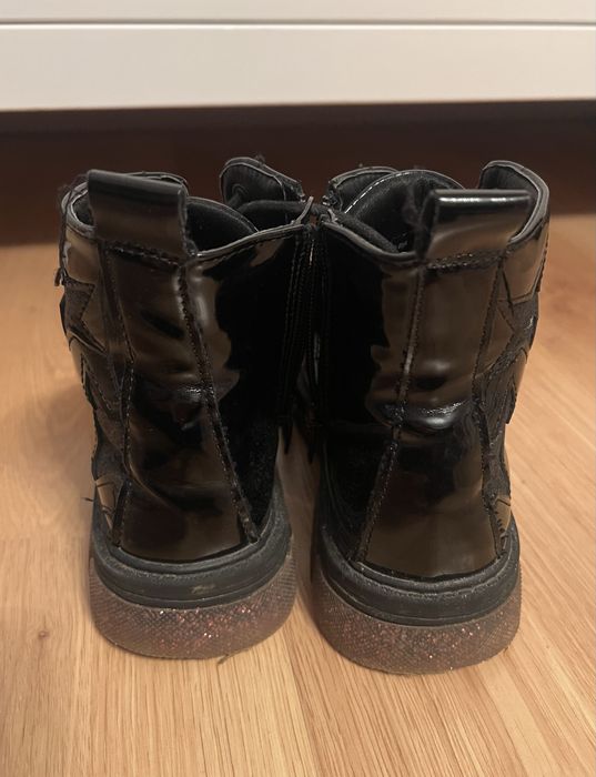 Botki wiosenne błyszczce Primark 32