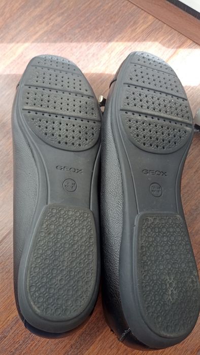 Sabrinas Geox pretas NOVAS 37