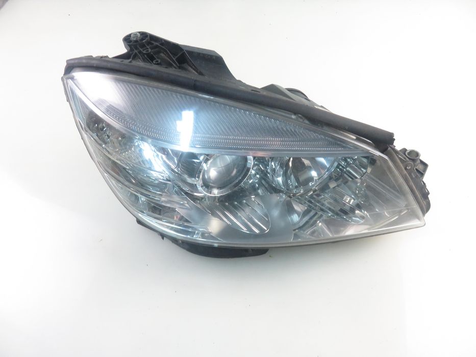 Lampa Prawa Przednia Mercedes-benz Klasa C T-model (s204)
