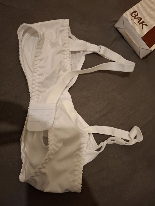 Biustonosz do karmienia 85E