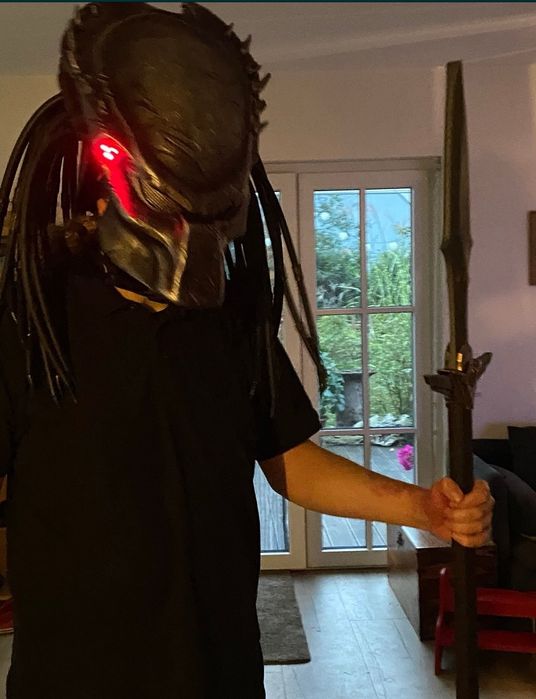 Máscara Predador 1:1 Premium com Luz