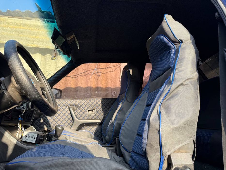 Продам БМВ Е30)))