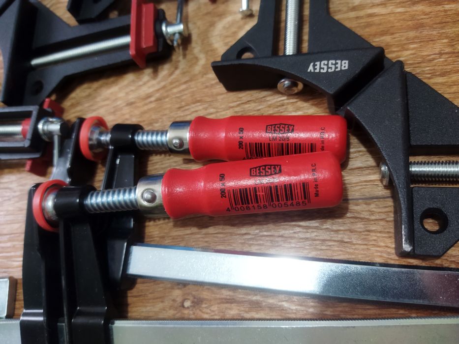 Струбцини Bessey