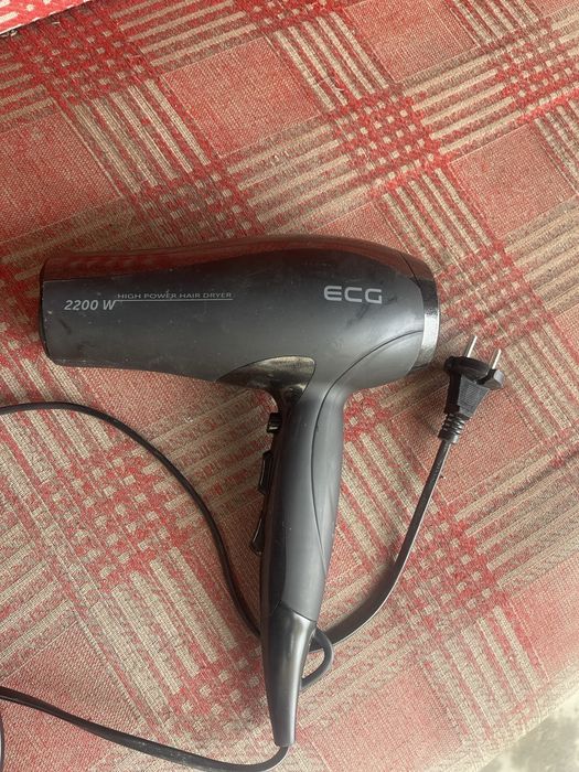 Продаю Фен ECG VV 115 2200w