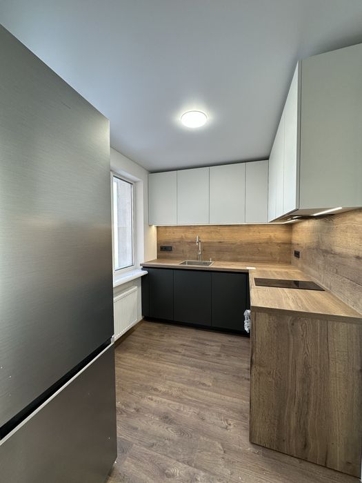 **Перша Оренда!ЦЕНТР! Неймовірно Гарна Студія + Кімната