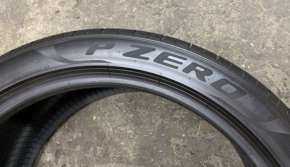 Шини Pirelli PZero PZ4 295/35 R22 пара