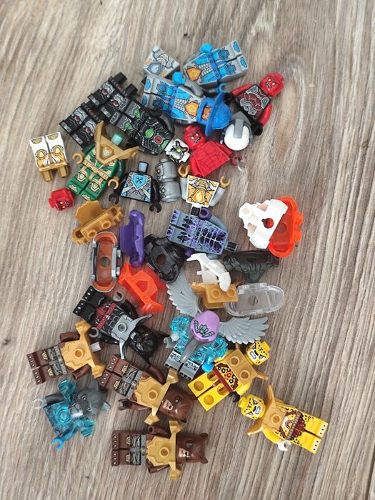 Zestaw LEGO figurki i części - Chima, Nexo Knights ( Opis ! )