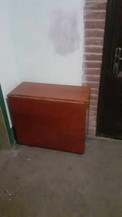 Стол раскладной.