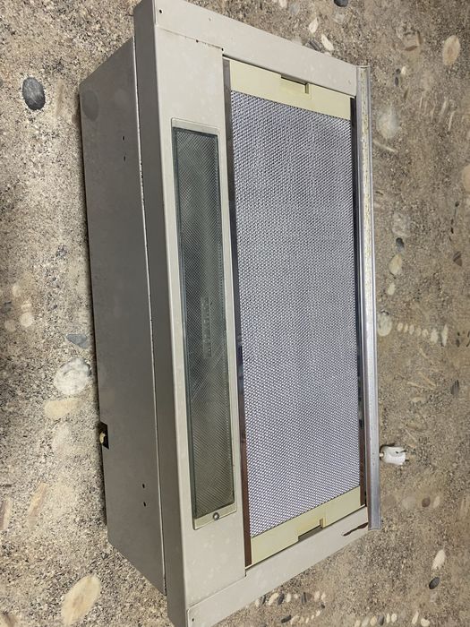 Продам кухонную вытяжку