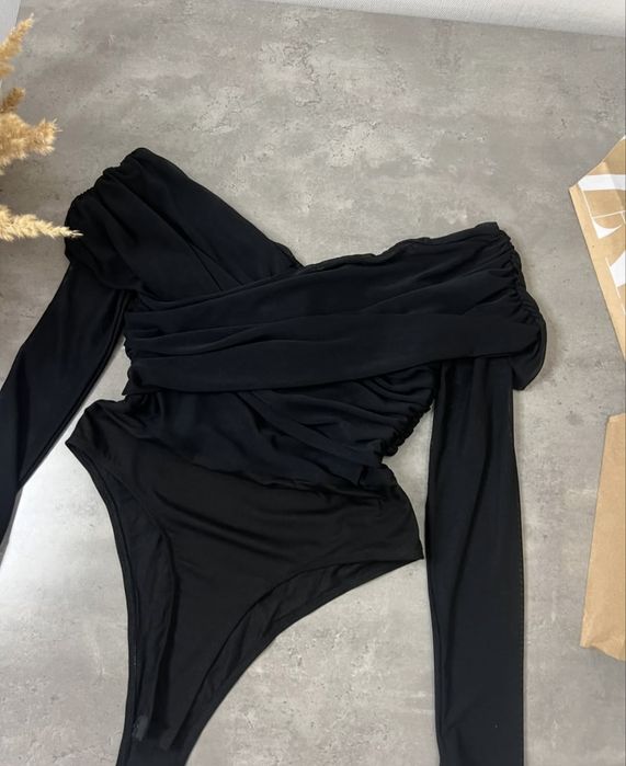 Чорне Боді shein