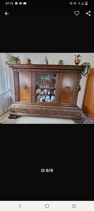 Piękna duża biblioteka