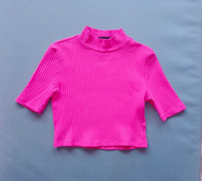 Różowy crop top Sinsay
