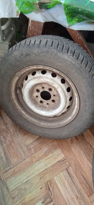 Продам 1 колесо на Жигули.