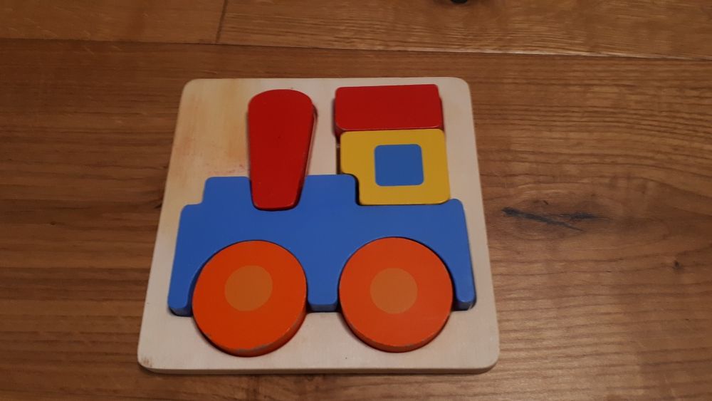 Drewniane puzzle 6m+ pojazdy ciuchcia