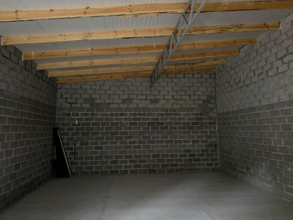 Продам  гаражне приміщення