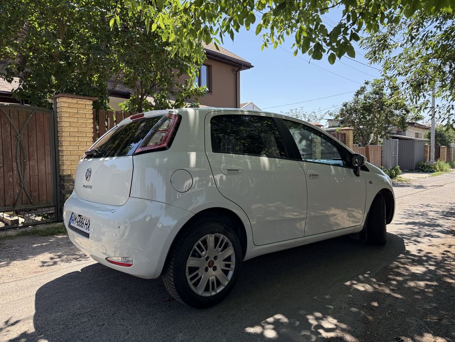 Fiat Grande Punto 2012 VIN ZFA19900001907144 фото оголошення 6 з 8