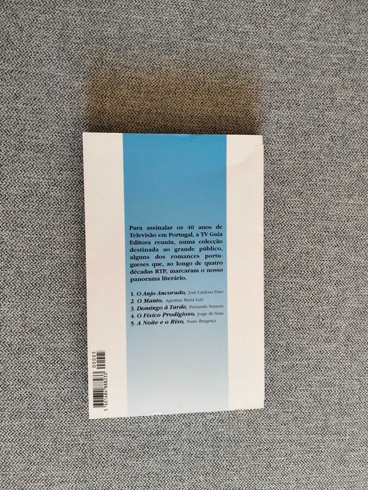 Livro "A noite e o riso" de Nuno Bragança