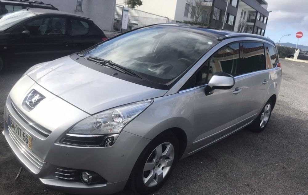 Peugeot 5008 ano 2013