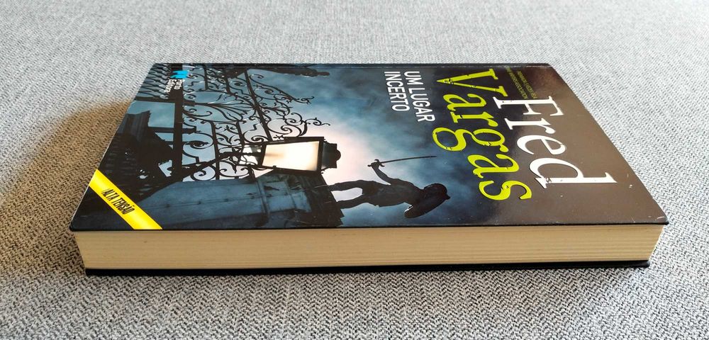 Livro "Um lugar incerto" Fred Vargas