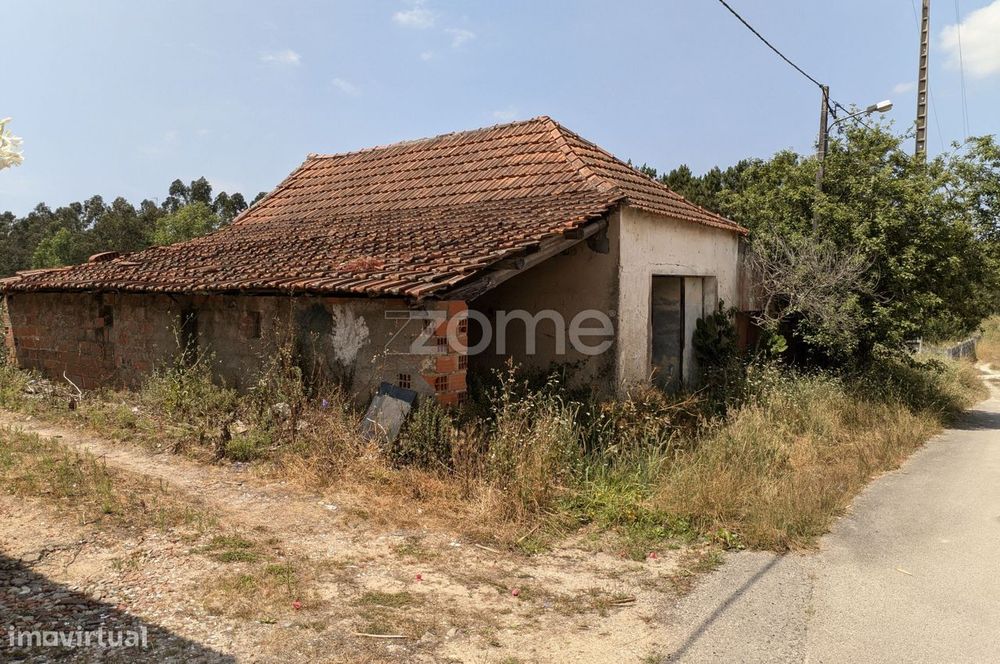 Terreno em zona tranquila na Maceira, a poucos minutos de Leiria