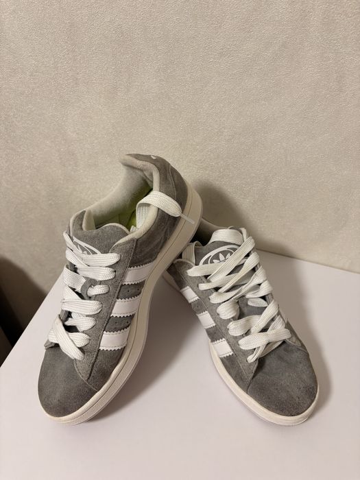 Продам чоловічі сірі кросівки оригінальні  Adidas Campus 41 ,5 р.( 27 см)