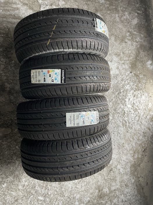 235/60r16 goodyear efficientgrip suv 4x4