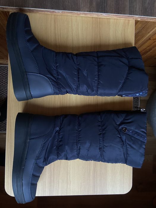Продам женские сапоги