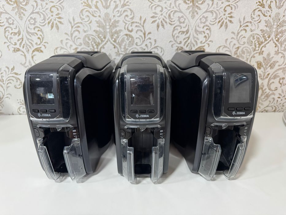 3x Impressora de Cartões Zebra ZC350 + PSU