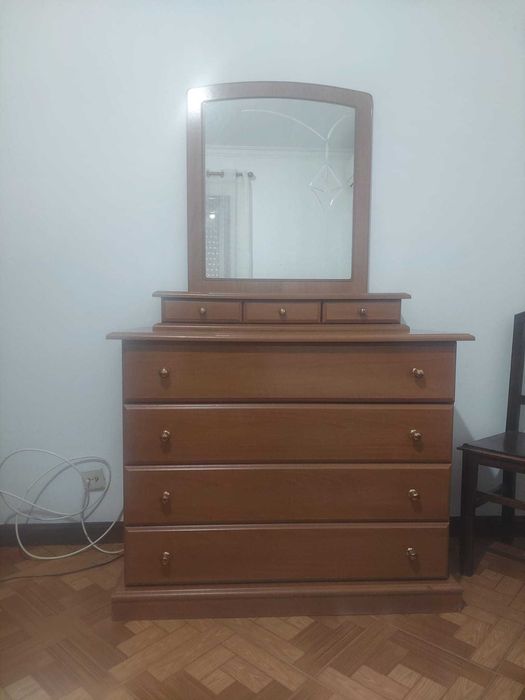 Movel de quarto em excelente estado