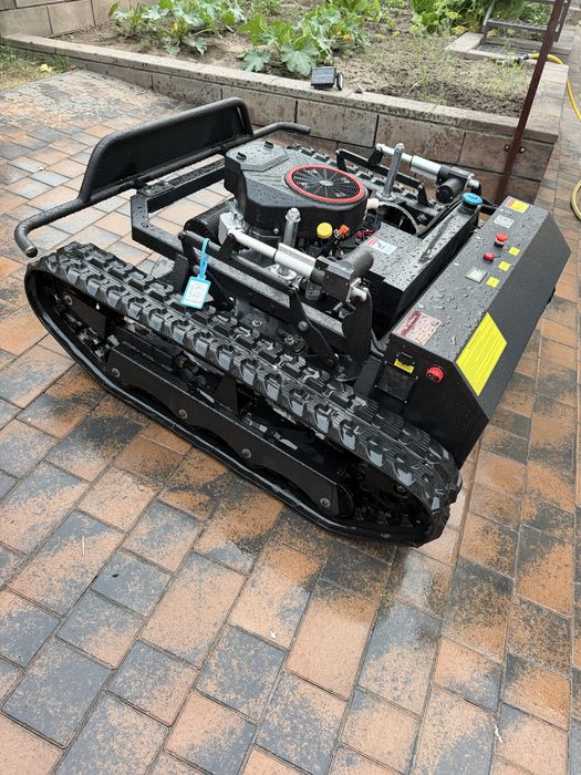 Дистанційна гусенична бензинова косарка L NO-900D, 27 к.с., Loncin 764cc, захват 900 мм