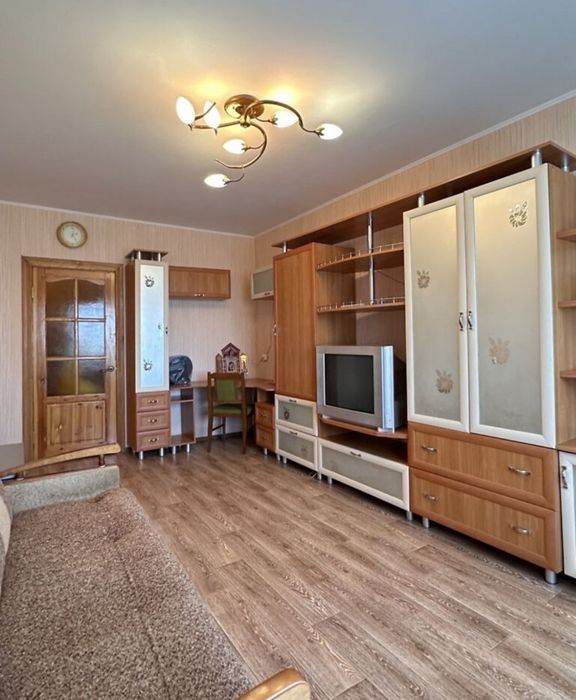 Продаж 2к  квартири 54 кв м пров. Незалежності