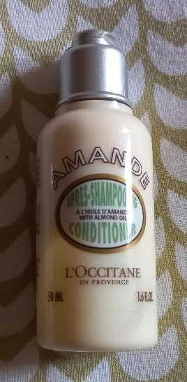 L'Occitane -Acondicionador para viagem, 50ml em frasco hermético.