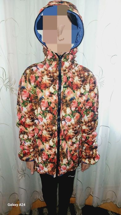 Продам курточки дитячі весняні.