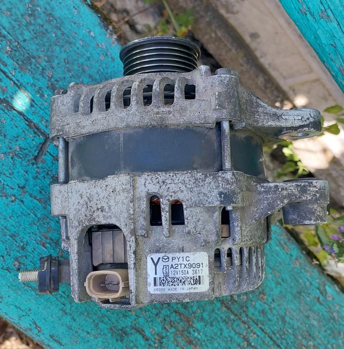 Генератор Мазда 6 2013. Дает перезаряд