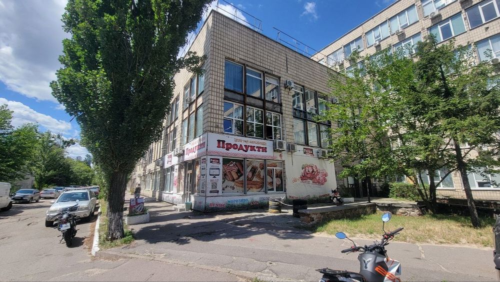 Зниження ціни! Окрема будівля / офіс 4174м2 біля метро Лівобережна