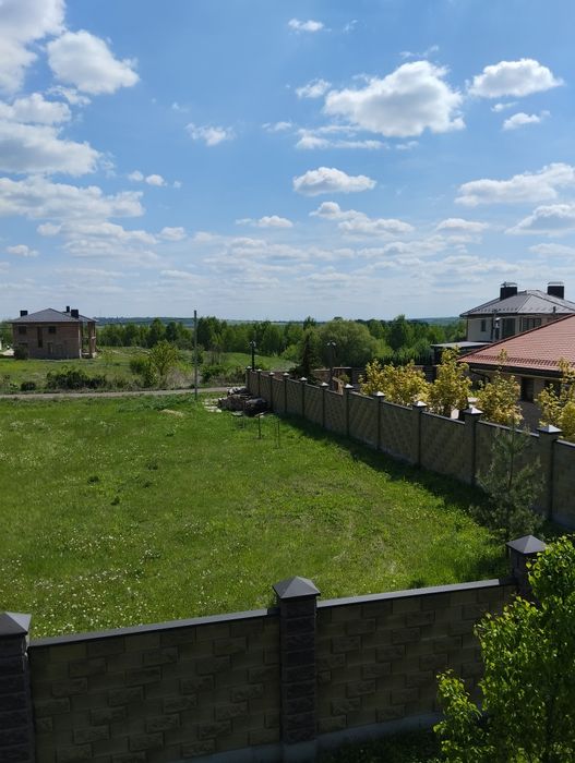 Продаж будинку в с. Новостав