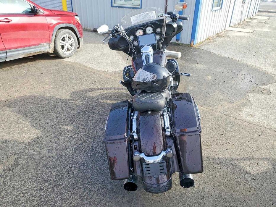 2011 Harley-Davidson FLHX