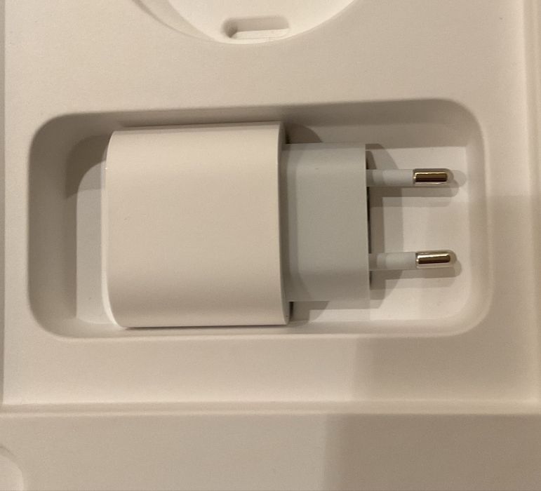 Ładowarka APPLE 20W, usb-c,model: MUVV3ZM/A,  nie użwana