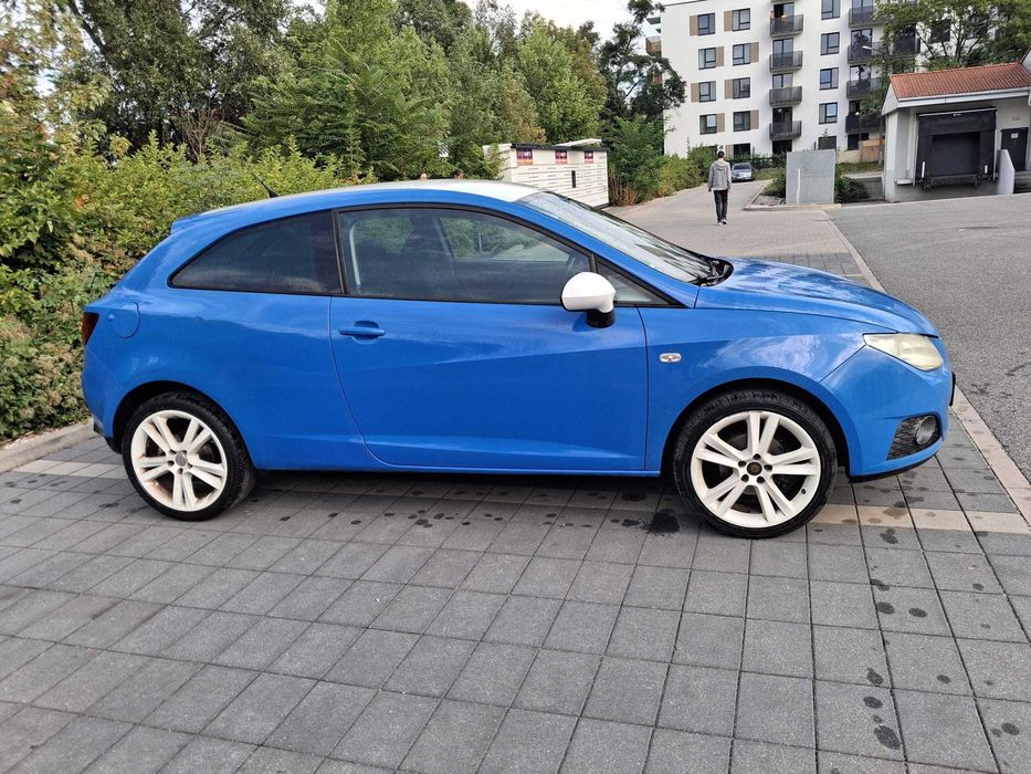 SEAT Ibiza 2009 rok 1.6 benz 3 drzwi ,wersja limitowana stan super