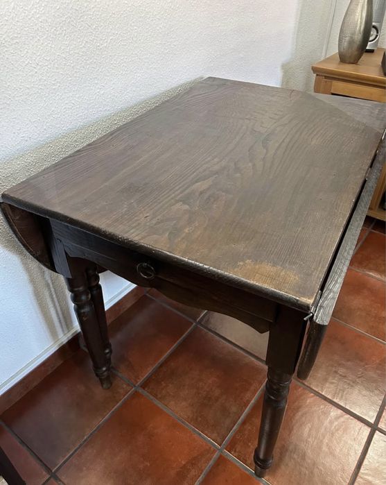 Vendo mesa castanha
