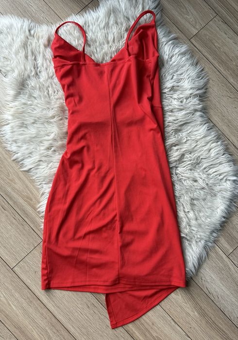 Urokliwa seksowna obcisła sukienka kopertowy dekolt S