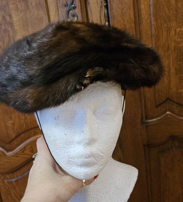 Beret z norki brąz