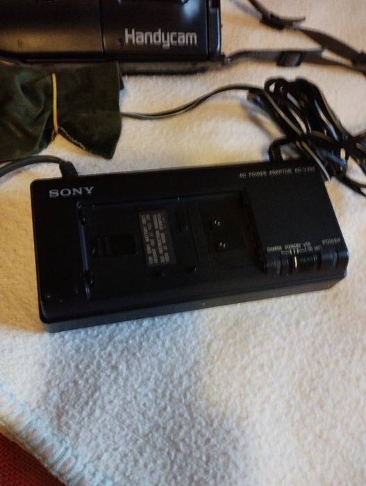 Câmara de filmar Sony CCD F550 E