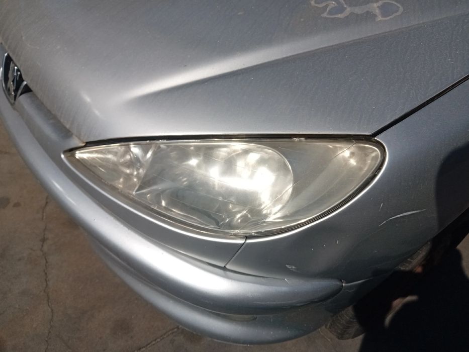 Ótica / farol esquerda PEUGEOT 206 (2A/C)