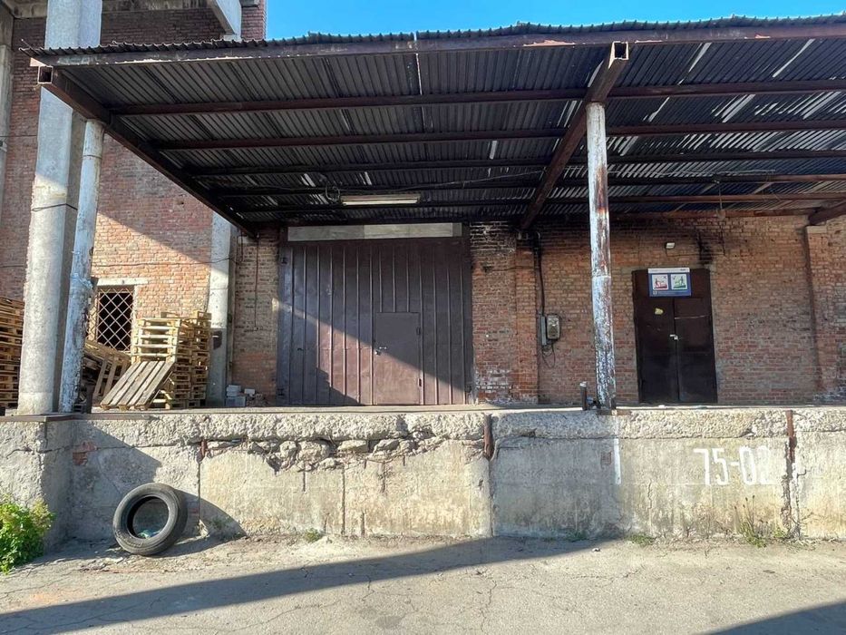 RLT S01 Оренда складу з рампою, 1500 м2, 65 грн/м2, вул. Дніпровська